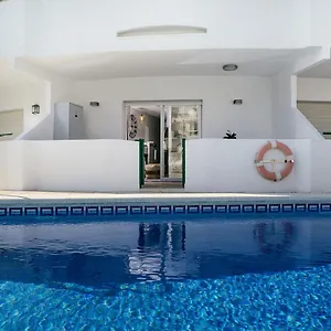 Appartement D-luxe, Roses